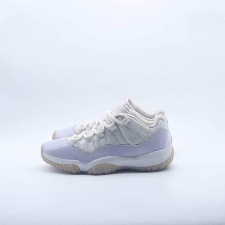 Air Jordan 11 Retro Low Pure Violet