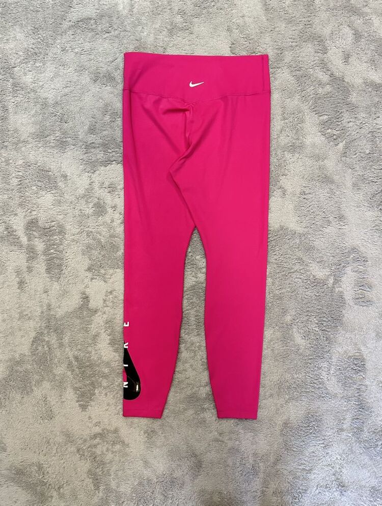 Nike Tayt - M / 38
