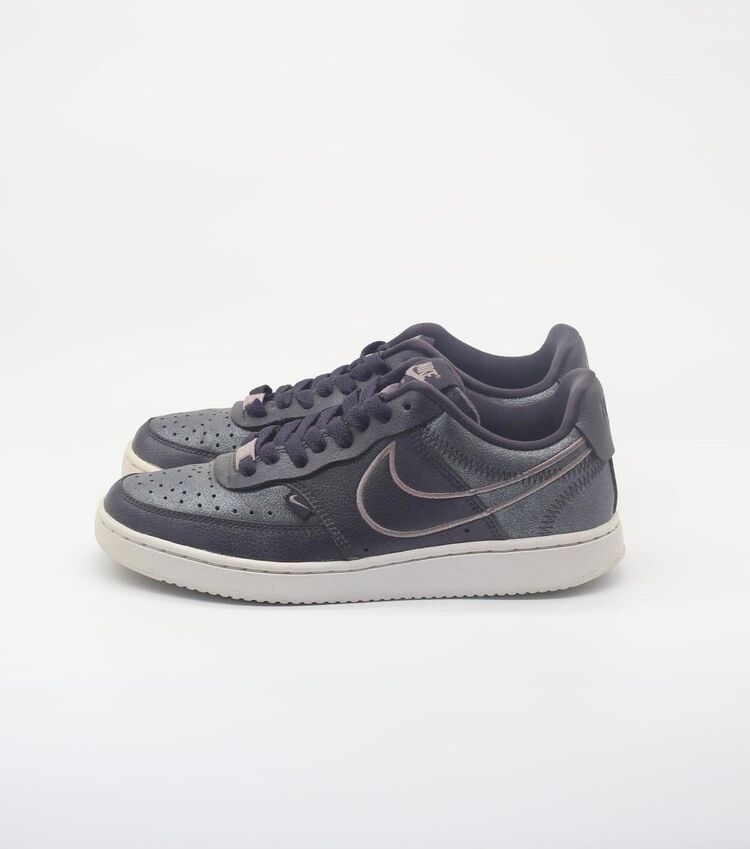 Nike Sneaker