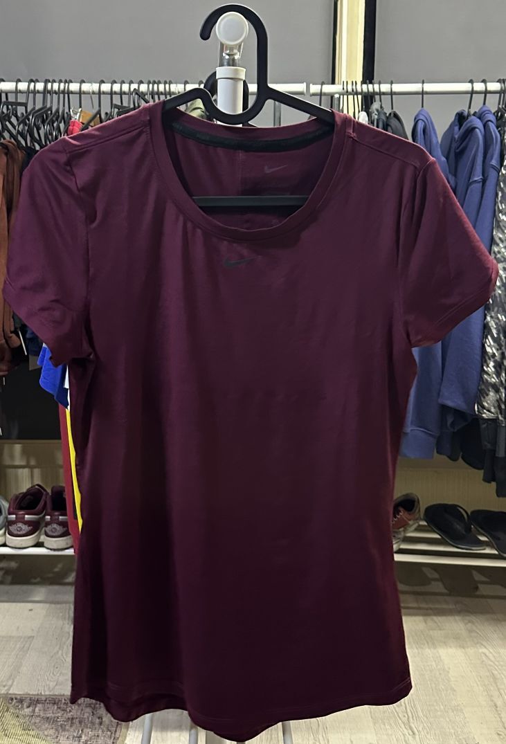 Nike T-Shirt - S / 36