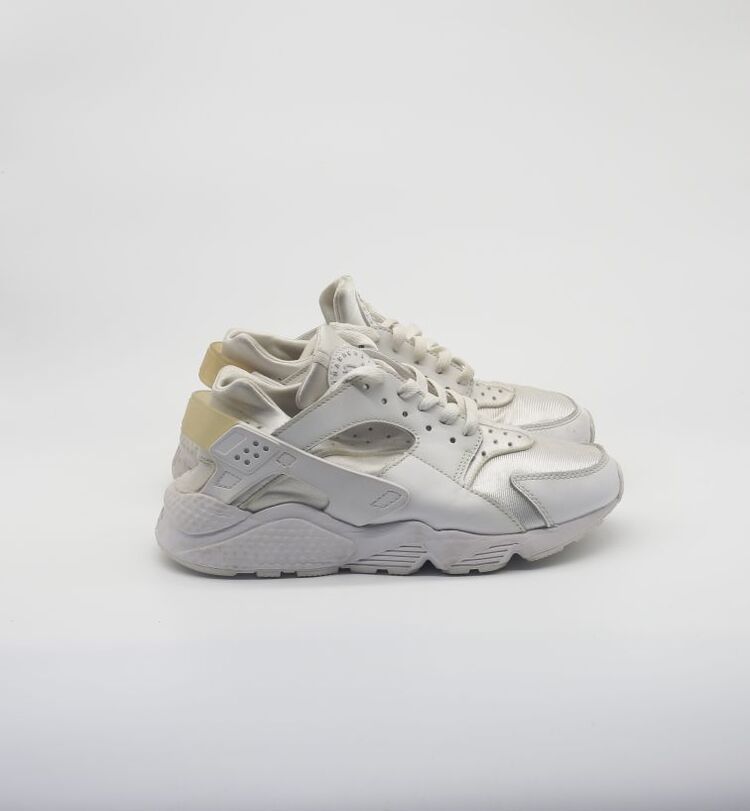 Nike Air Huarache Triple White