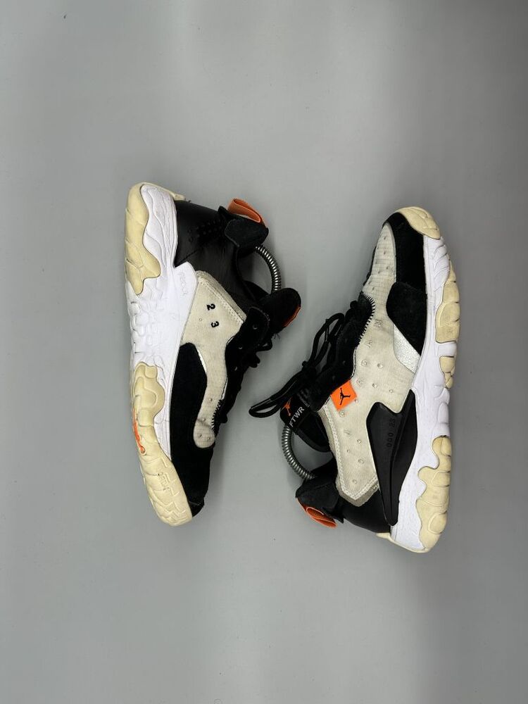 Nike DV8121-007