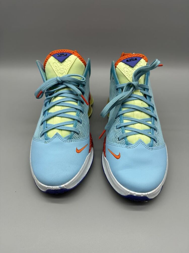 Nike LeBron 19
