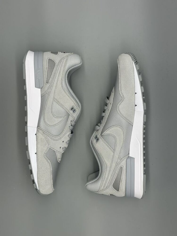 Nike Sneaker
