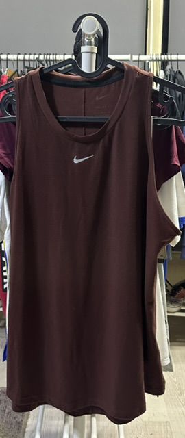 Nike Atlet / Fanila - M / 38