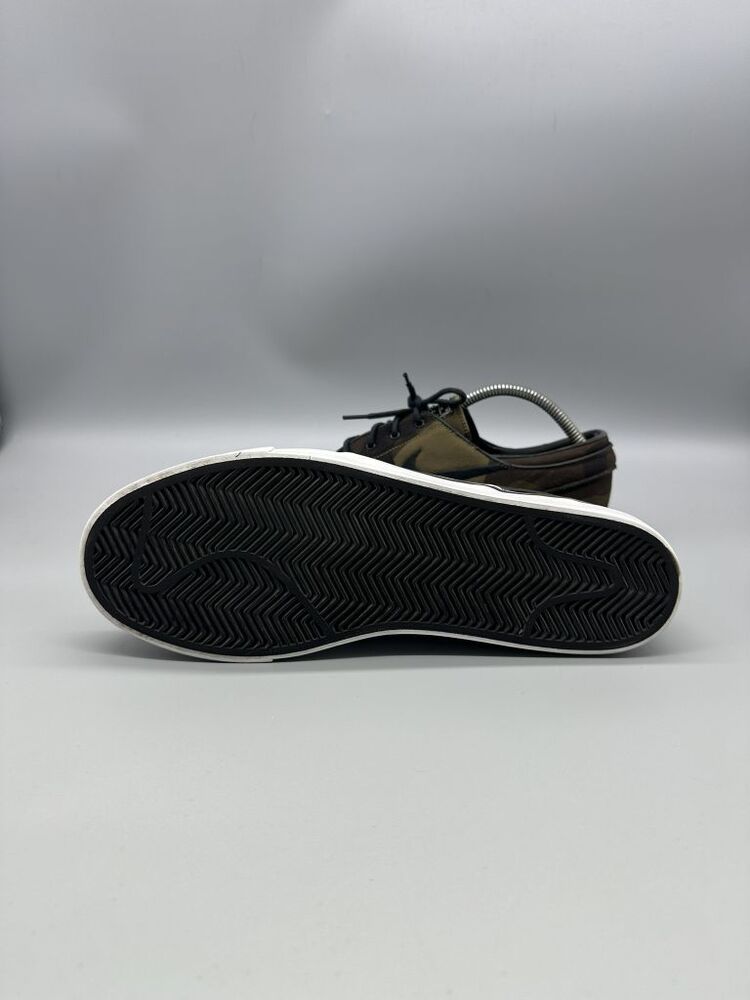 Nike Sneaker