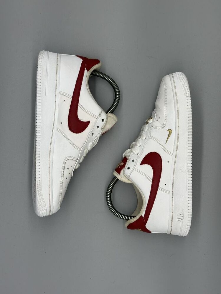 Nike Air Force 1 07 Essential White Gym Red