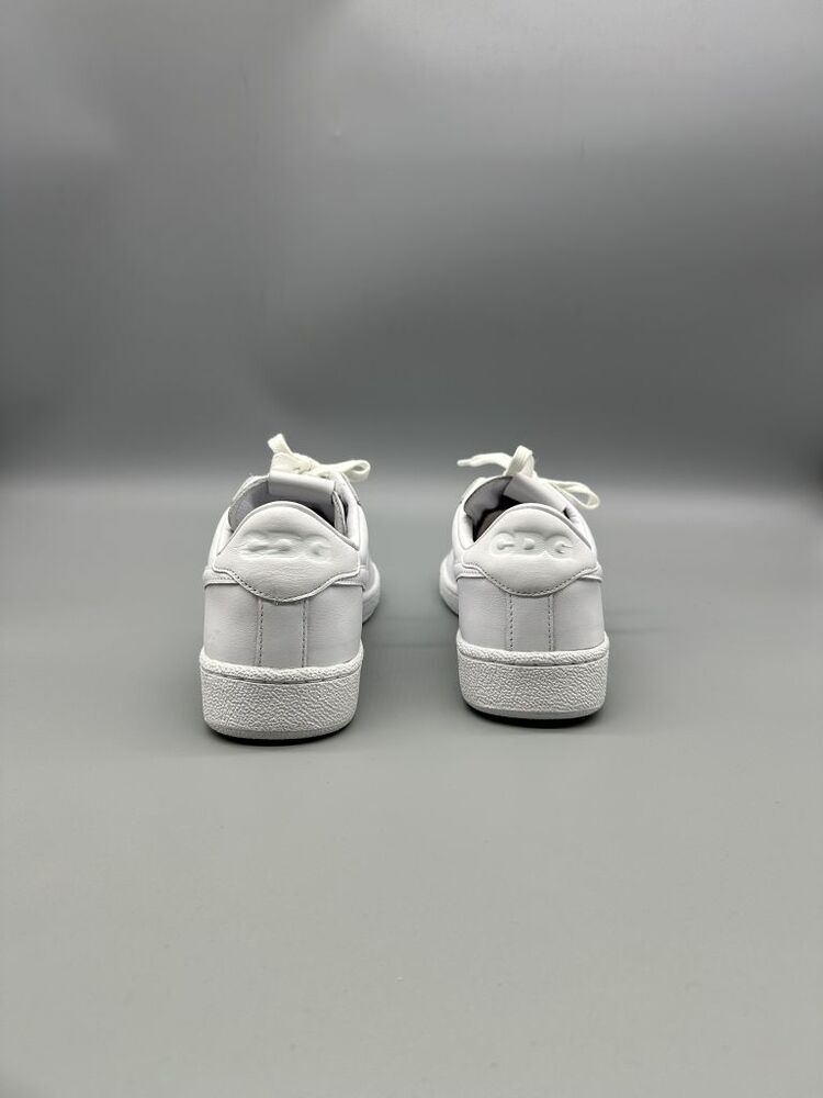 Nike Sneaker