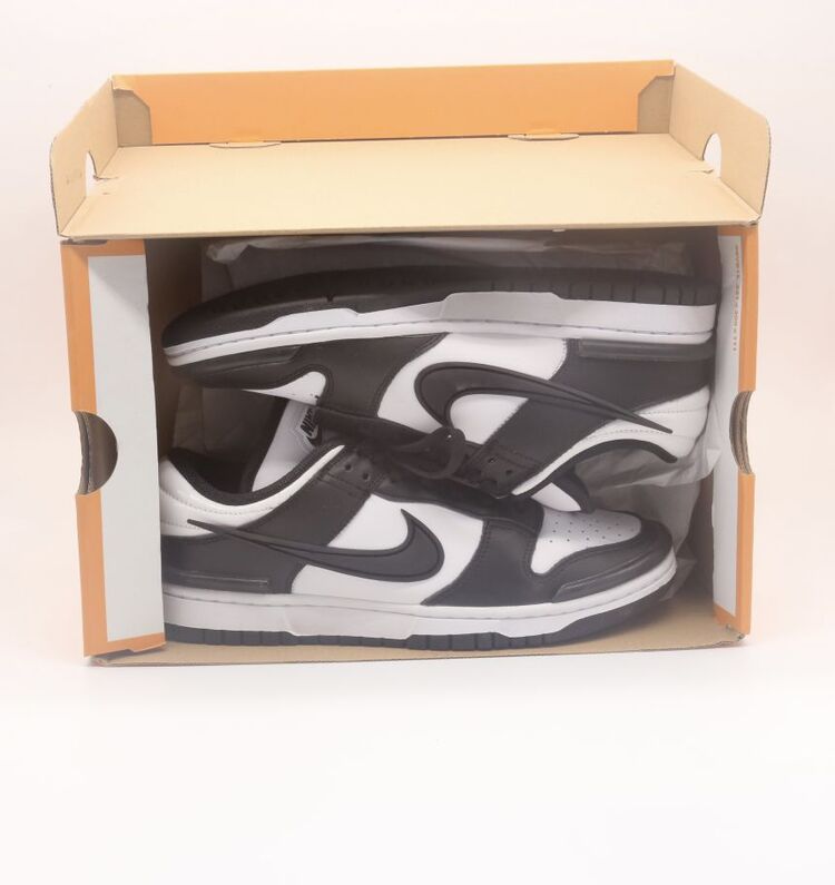 Nike Dunk Low Twist Panda