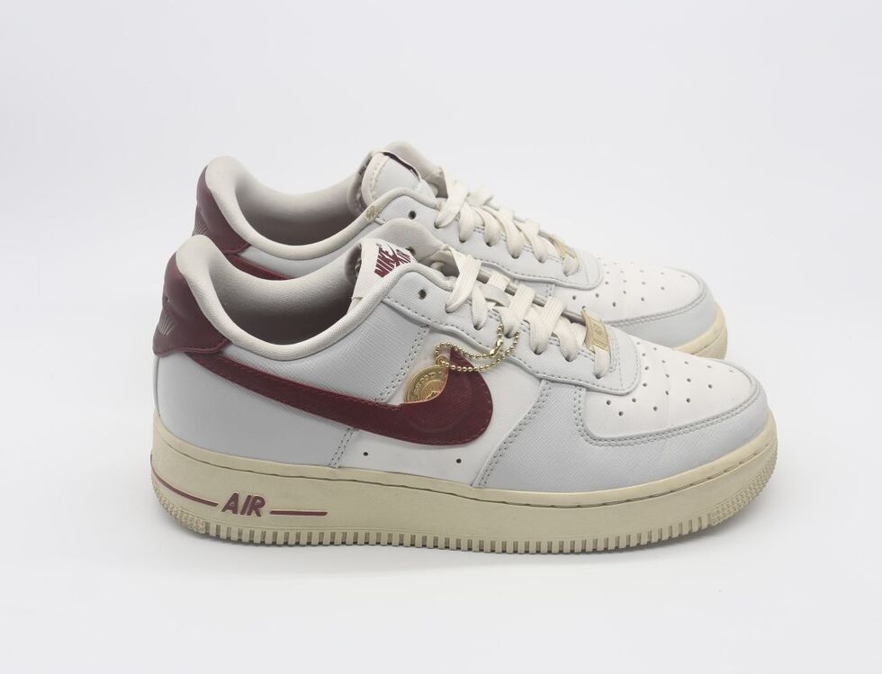 Nike Sneaker