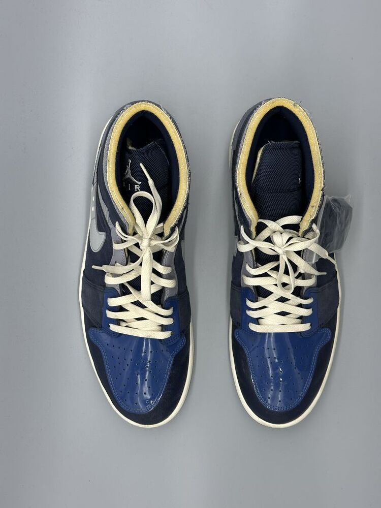 Nike Sneaker