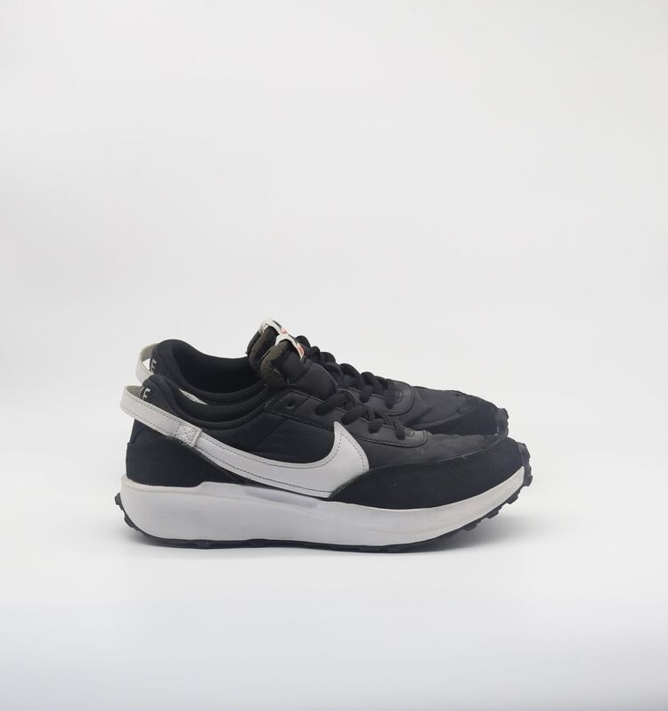 Nike Waffle Debut
