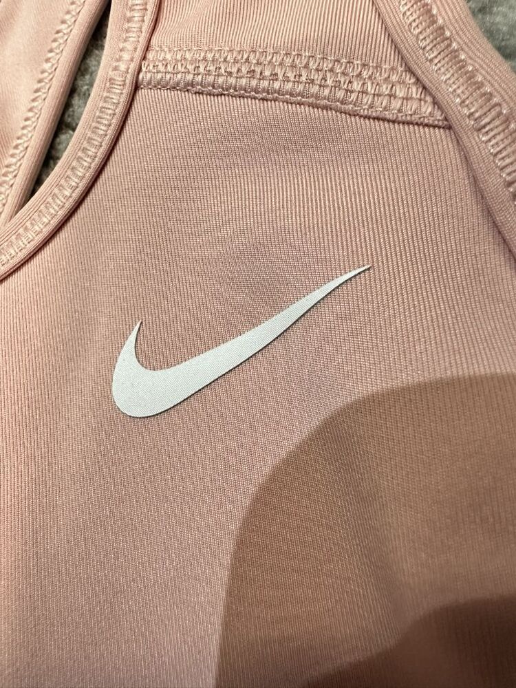 Nike Spor S�tyeni - L / 40