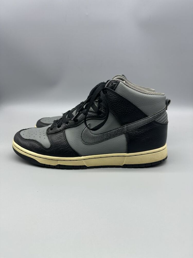 Nike Sneaker