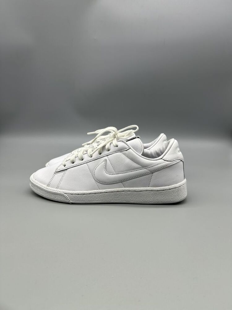 Nike Sneaker