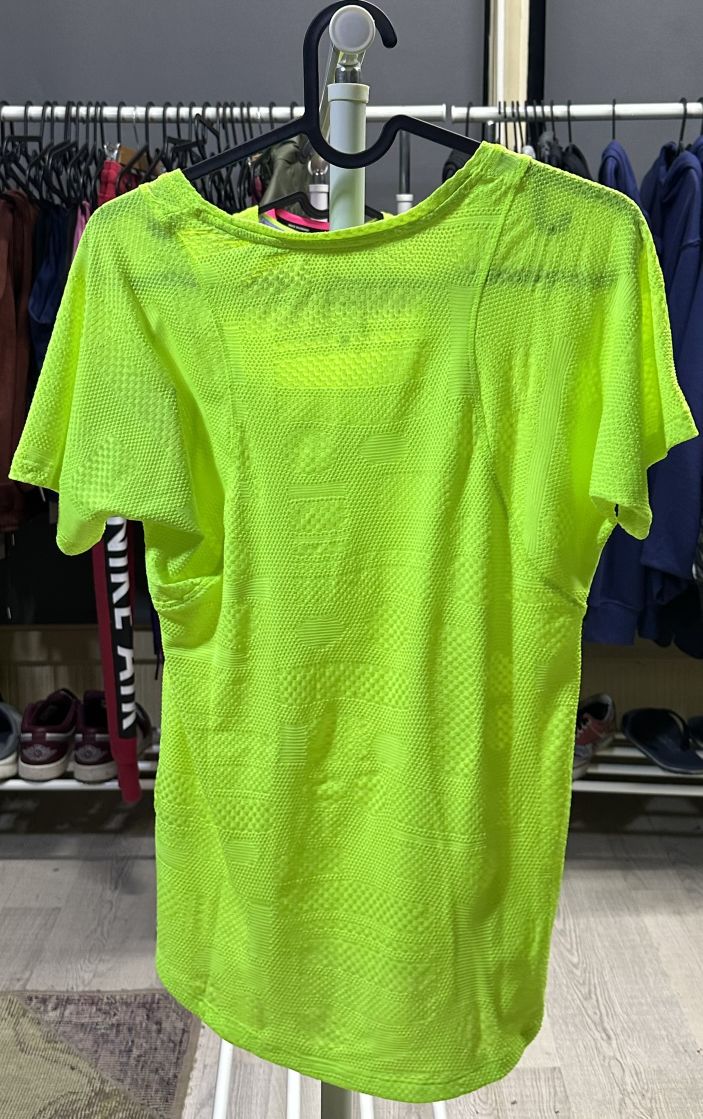 Nike T-Shirt - S / 36