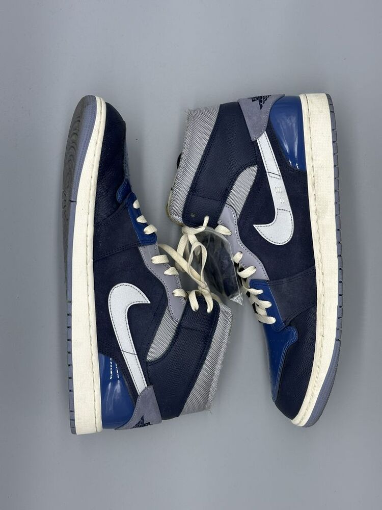 Nike Sneaker