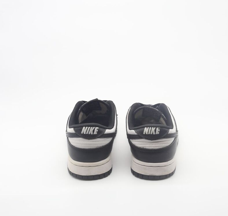 Nike Sneaker