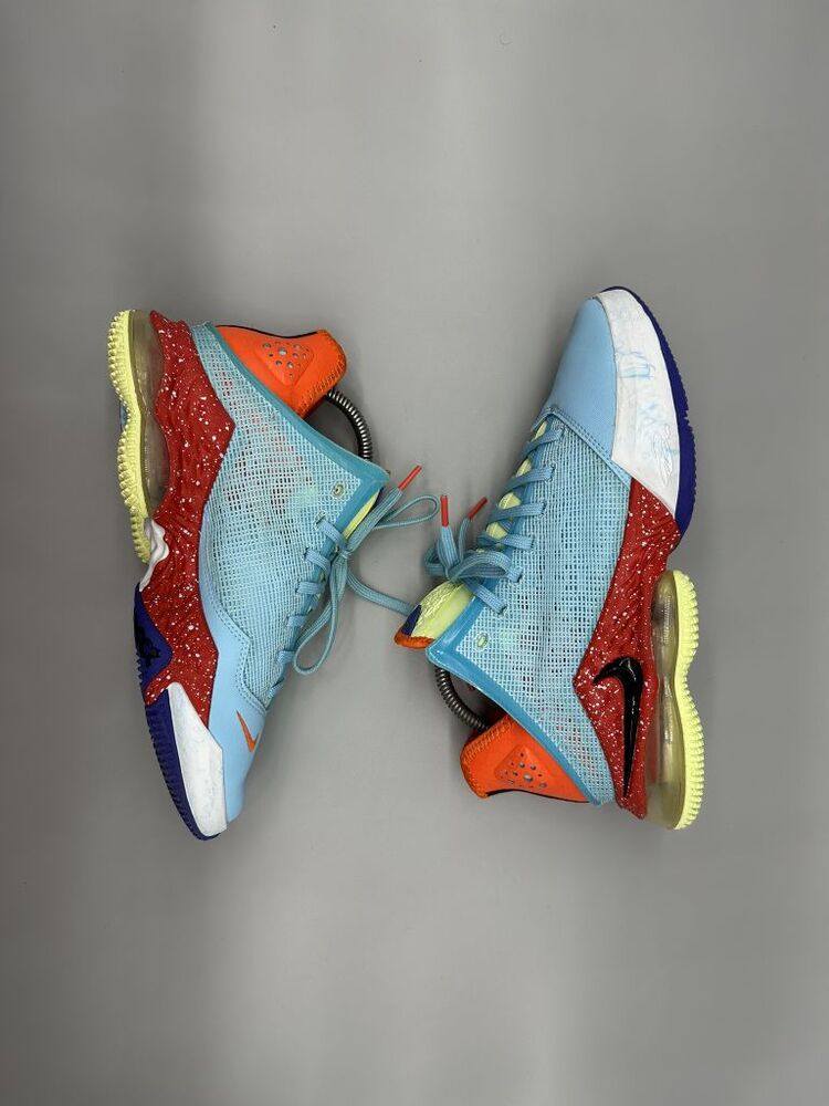 Nike LeBron 19