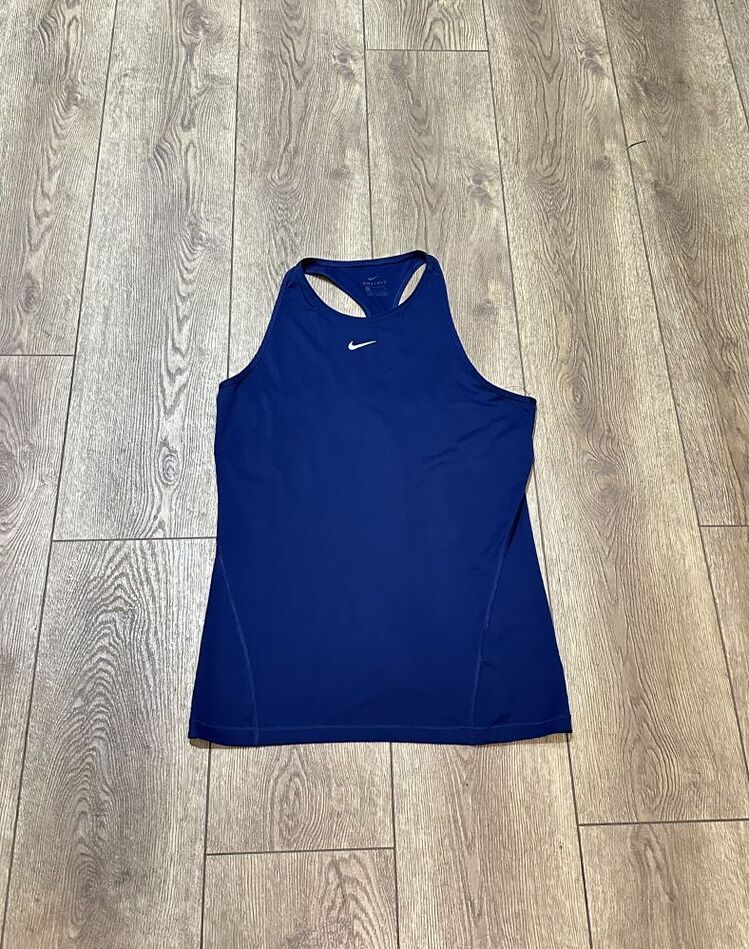 Nike Atlet / Fanila - M / 38