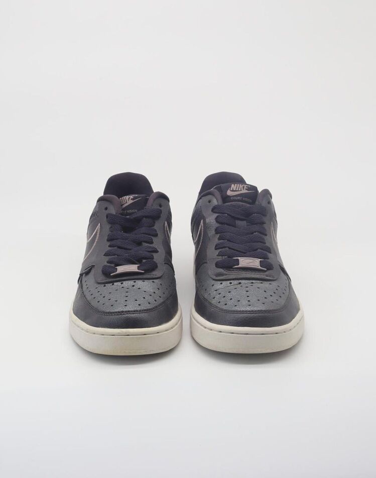 Nike Sneaker
