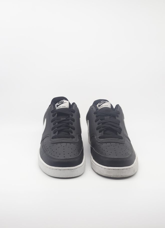 Nike Sneaker