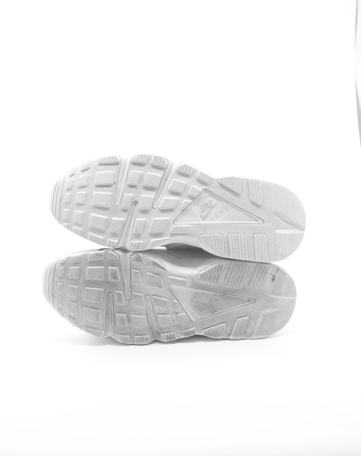 Nike Air Huarache Triple White