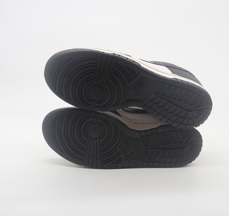 Nike Sneaker
