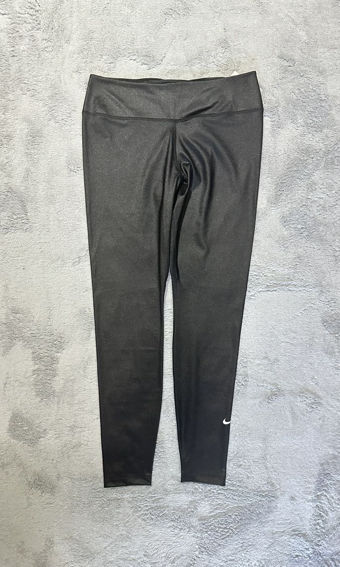 Nike Tayt - M / 38