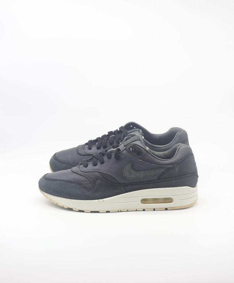 Nike Sneaker