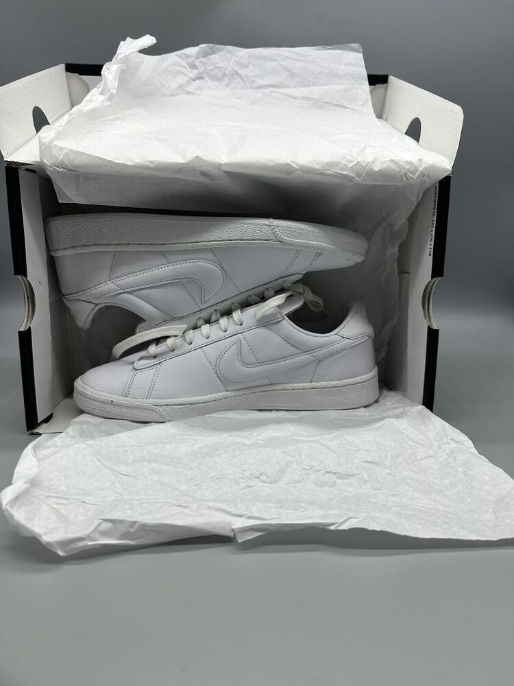 Nike Sneaker
