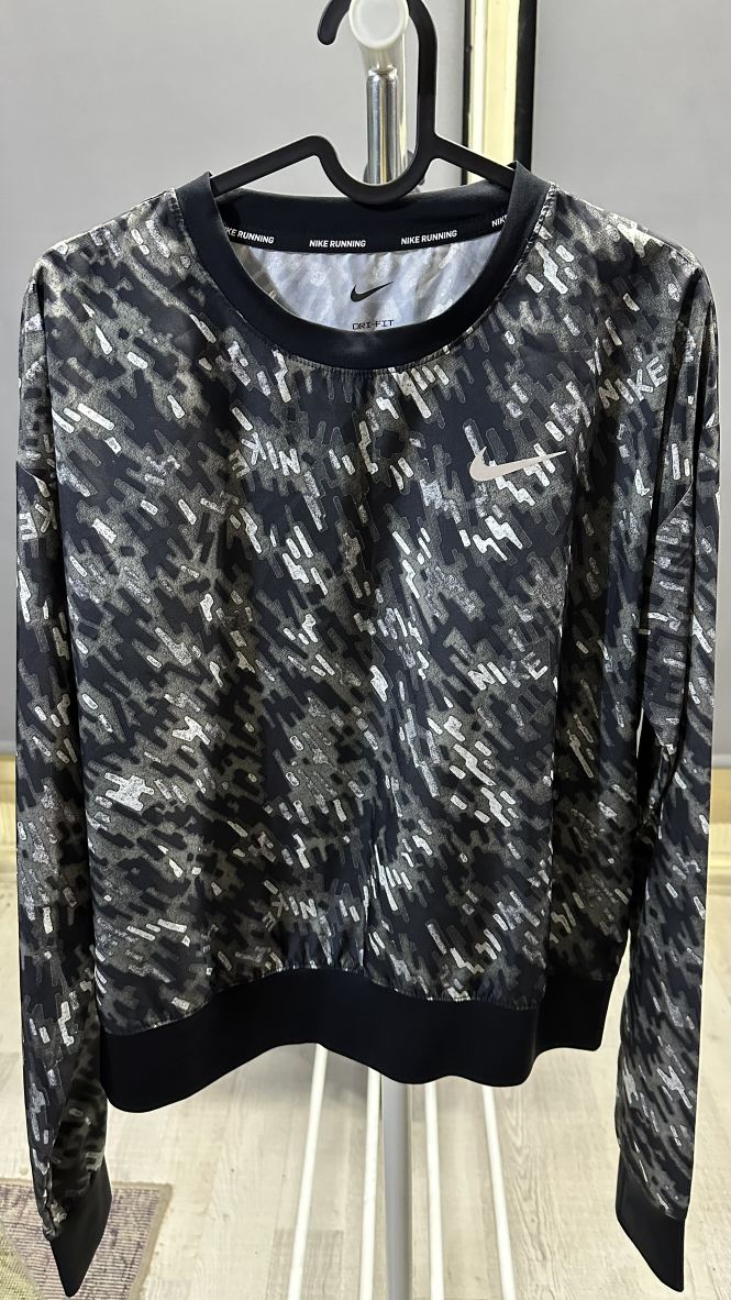 Nike T-Shirt - XS / 34