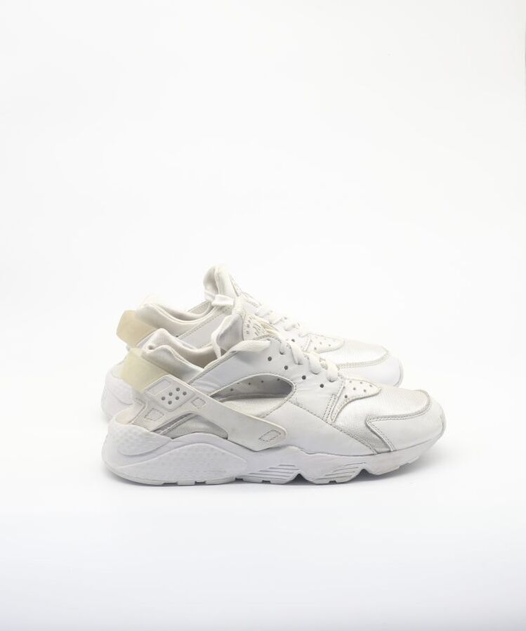Nike Air Huarache Triple White