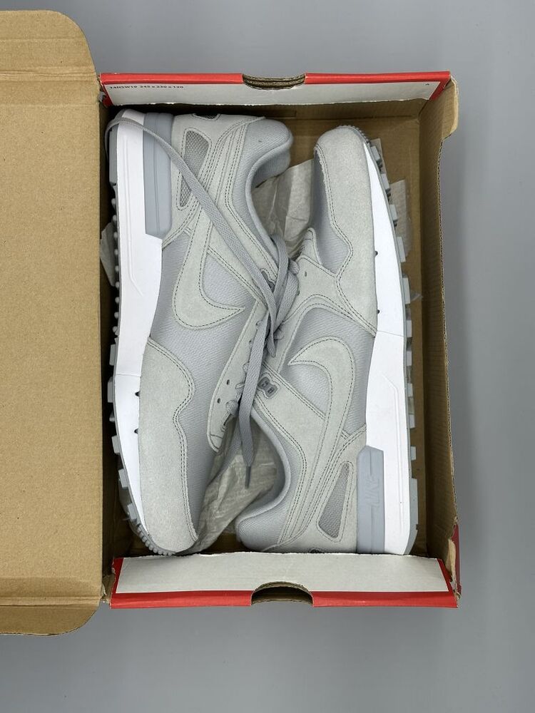 Nike Sneaker