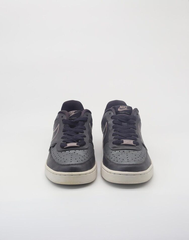 Nike Sneaker