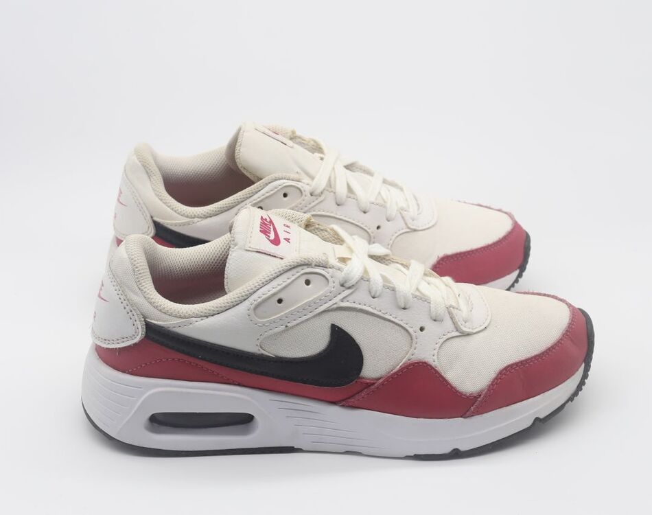 Nike Sneaker