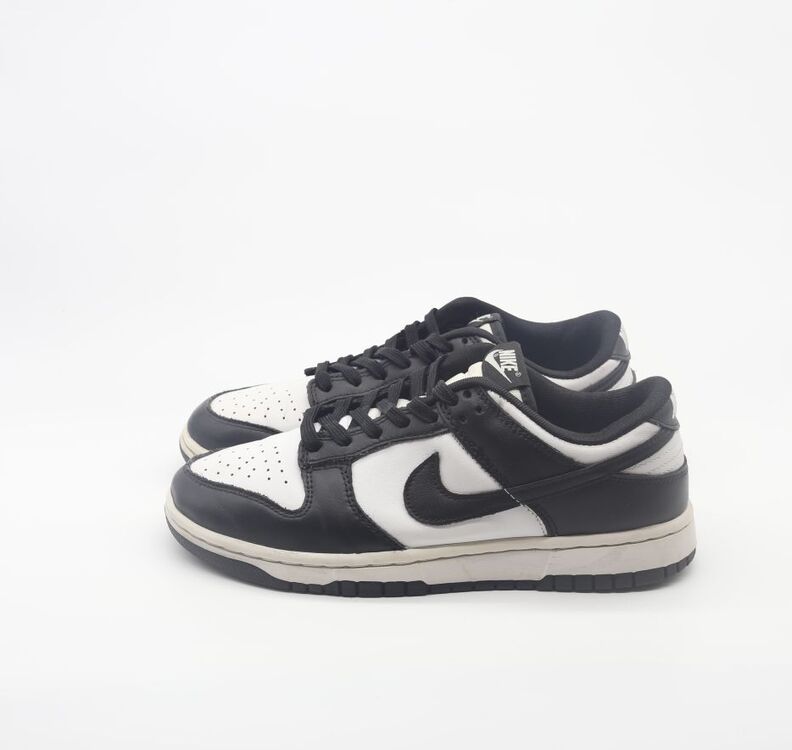 Nike Sneaker