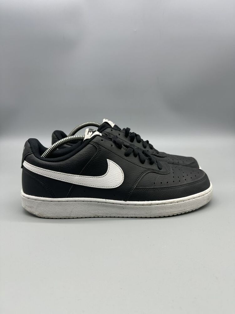 Nike Sneaker