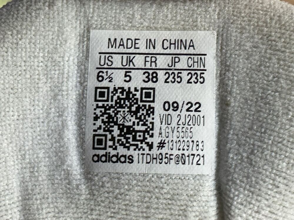 Adidas Astir W