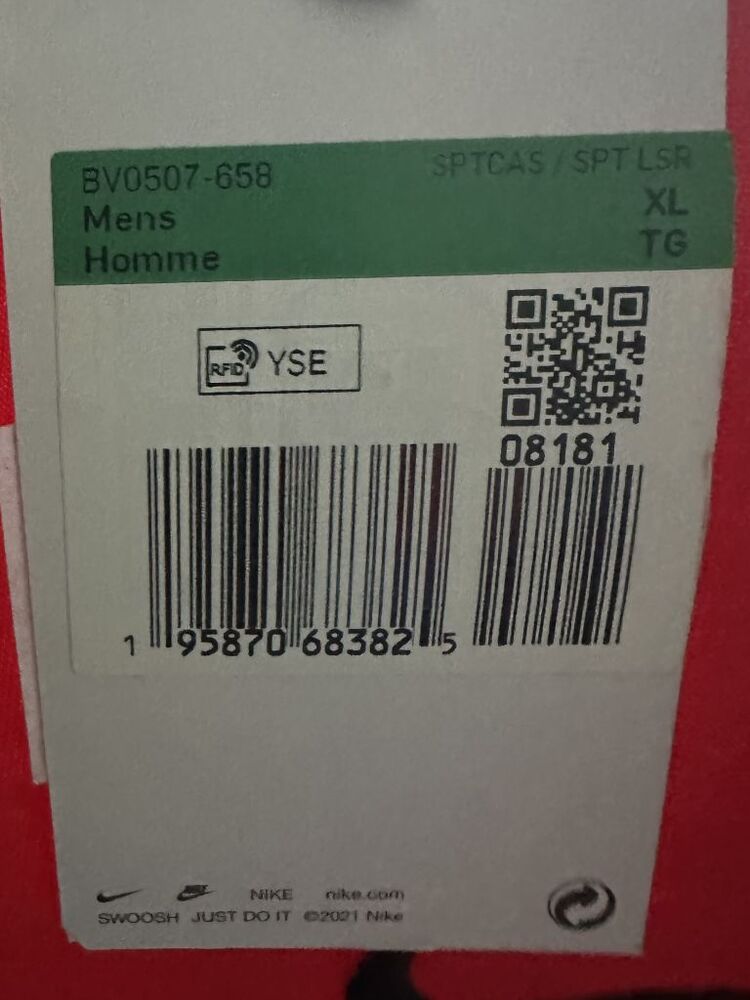 Nike T-Shirt - XL / 42