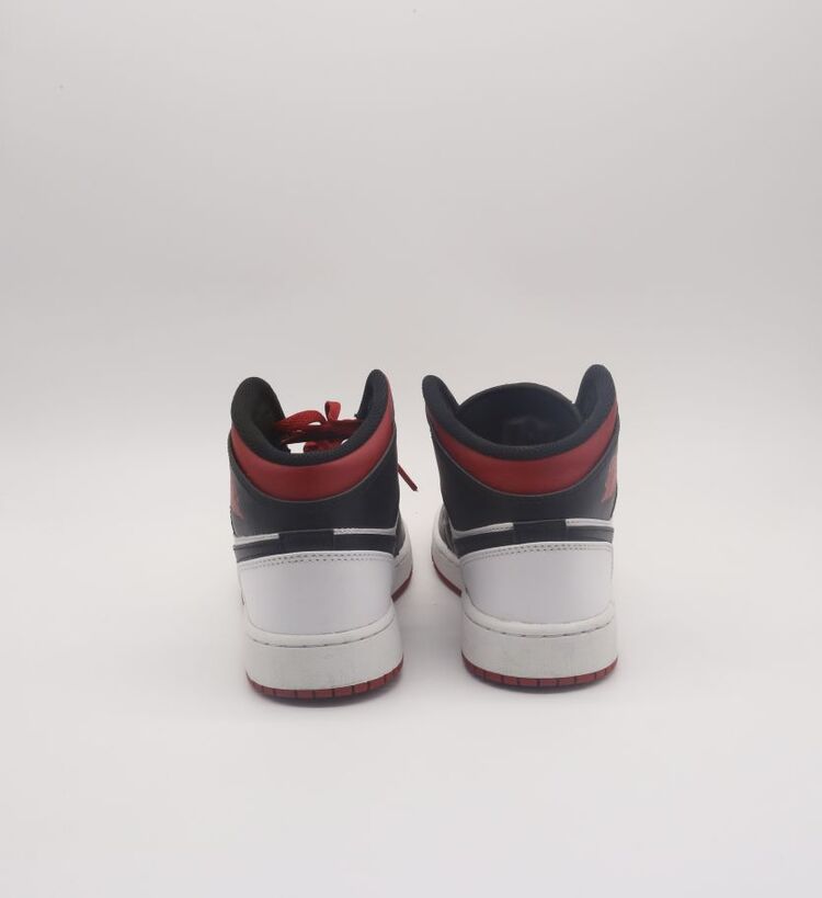 Air Jordan 1 Mid GS Gym Red Black Toe