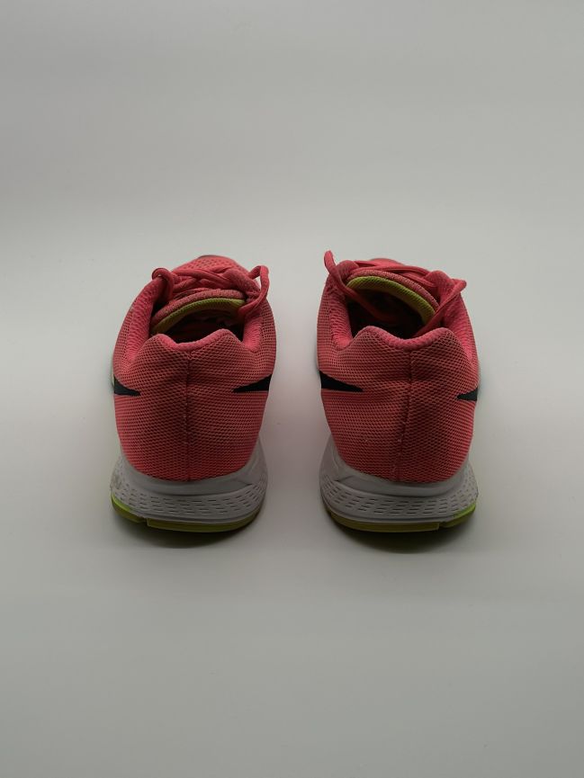 Nike Sneaker