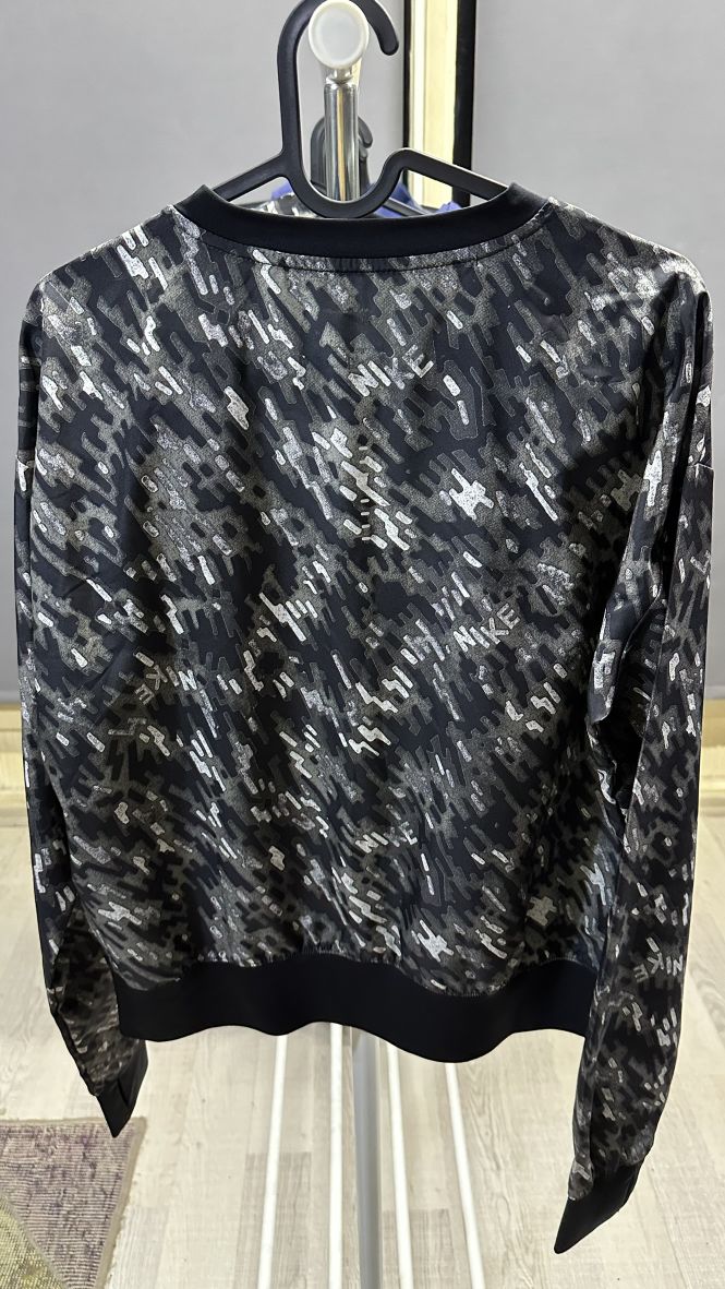 Nike T-Shirt - XS / 34