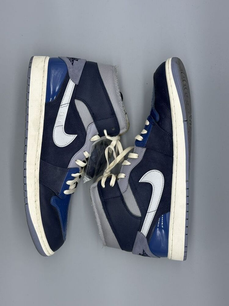 Nike Sneaker