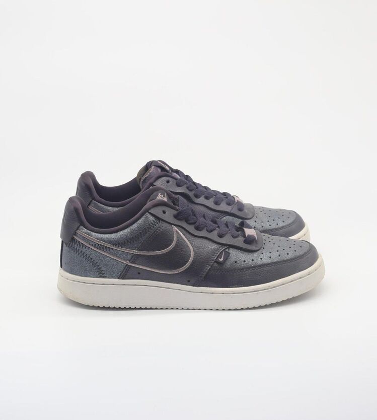Nike Sneaker
