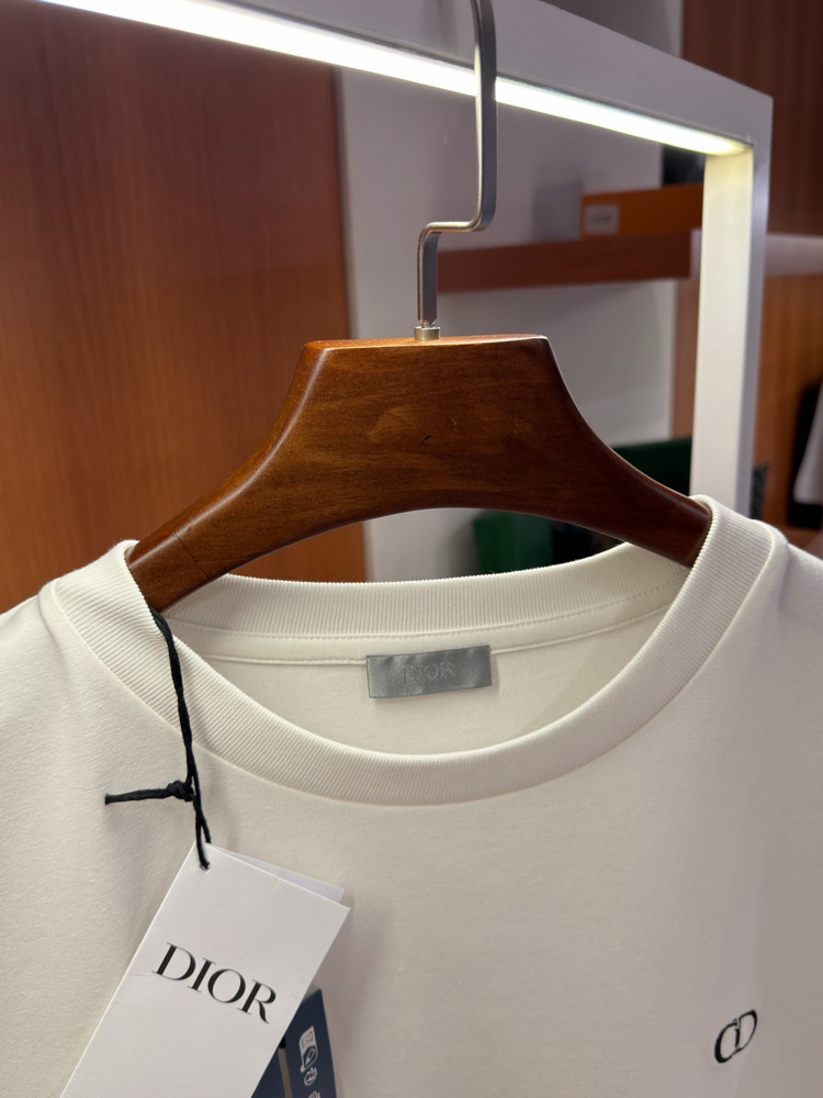 Dior Mini Logo İşlemeli T-shirt