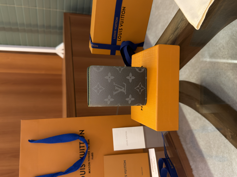 Louis Vuitton Katlamalı Kartlık LVUK01