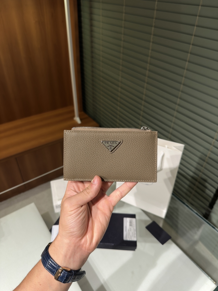 Prada Uzun Kartlık