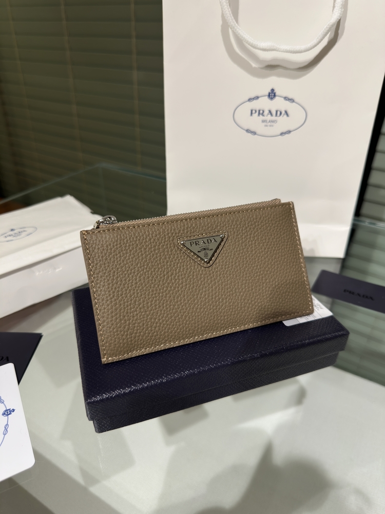 Prada Uzun Kartlık