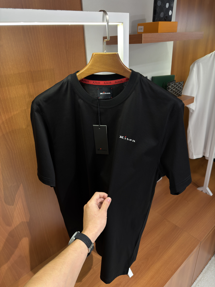 Kiton Merserize Kumaş Logo İşlemeli Siyah T-shirt